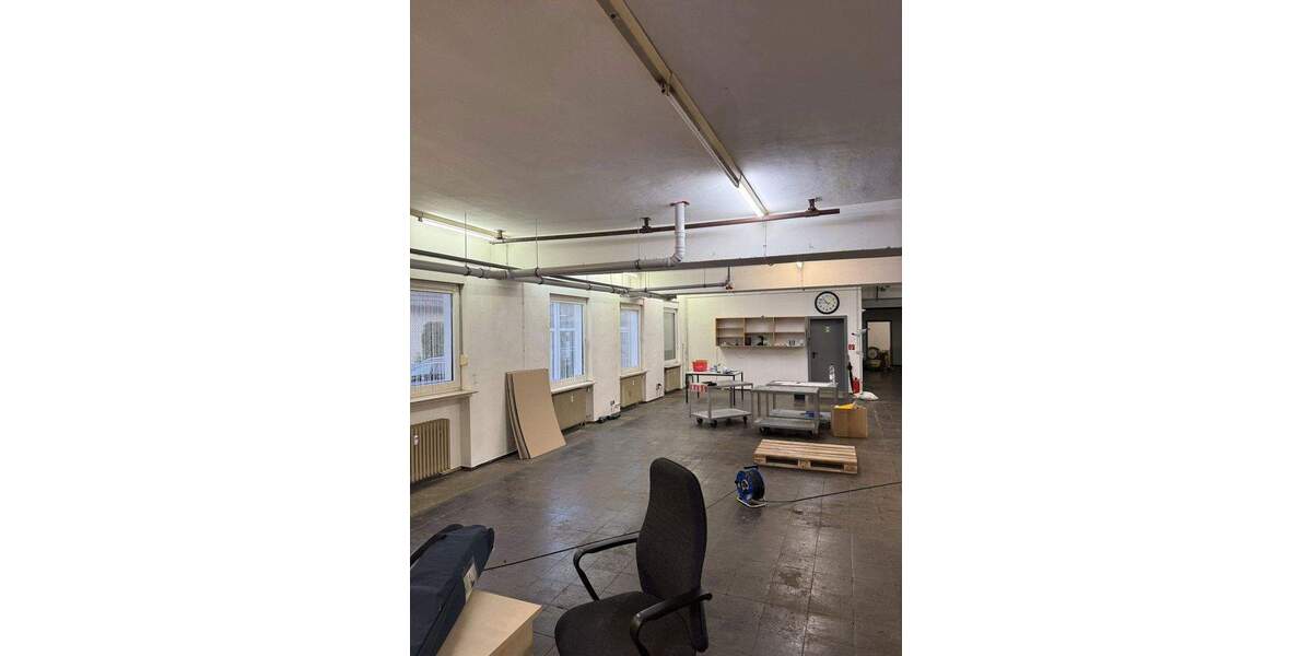 Gewerbefläche mit Rolltor & Starkstrom - Hemer-Deilinghofen zimmer