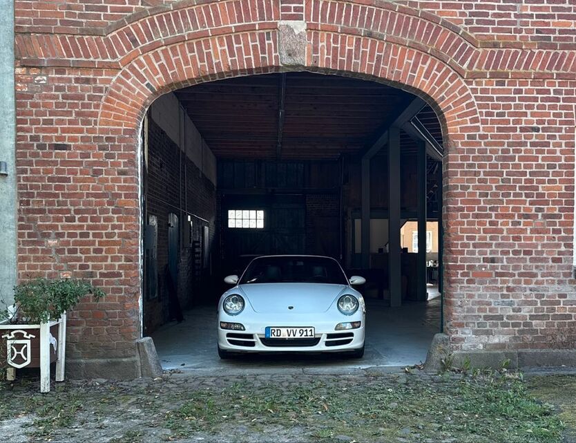 997