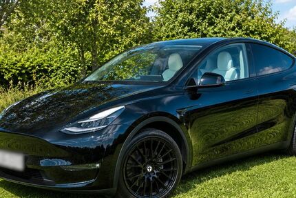 Tesla Model Y 39.983 km 35.500 &euro; Brakel nähe Paderborn 33100