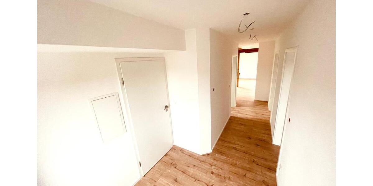 Dachgeschoßwohnung Maxhütte-Haidhof Haidhof - 3 Zimmer, 74 m&sup2;, 870&euro; | Angebot:24624952