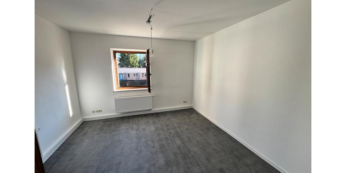 Mehrfamilienhaus, Wohnhaus Grimma - 6 Zimmer, 150 m&sup2;, 1.300&euro; | Angebot:25916379