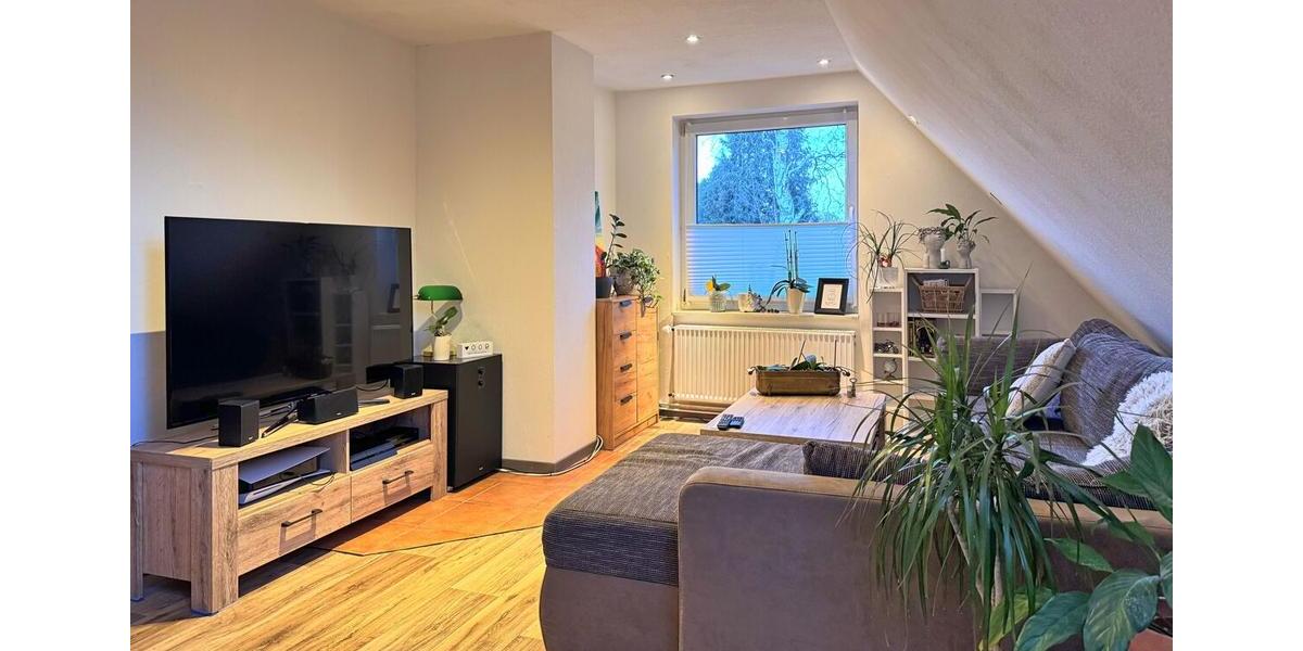 Dachgeschoßwohnung Großefehn - 3 Zimmer, 70 m&sup2;, 450&euro; | Angebot:25444354