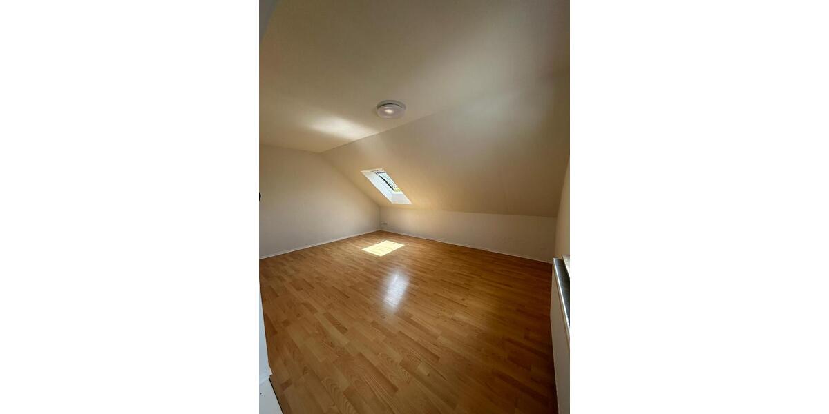 Dachgeschoßwohnung Neuenstein - 4 Zimmer, 83 m&sup2;, 305.000&euro; | Angebot:26919959