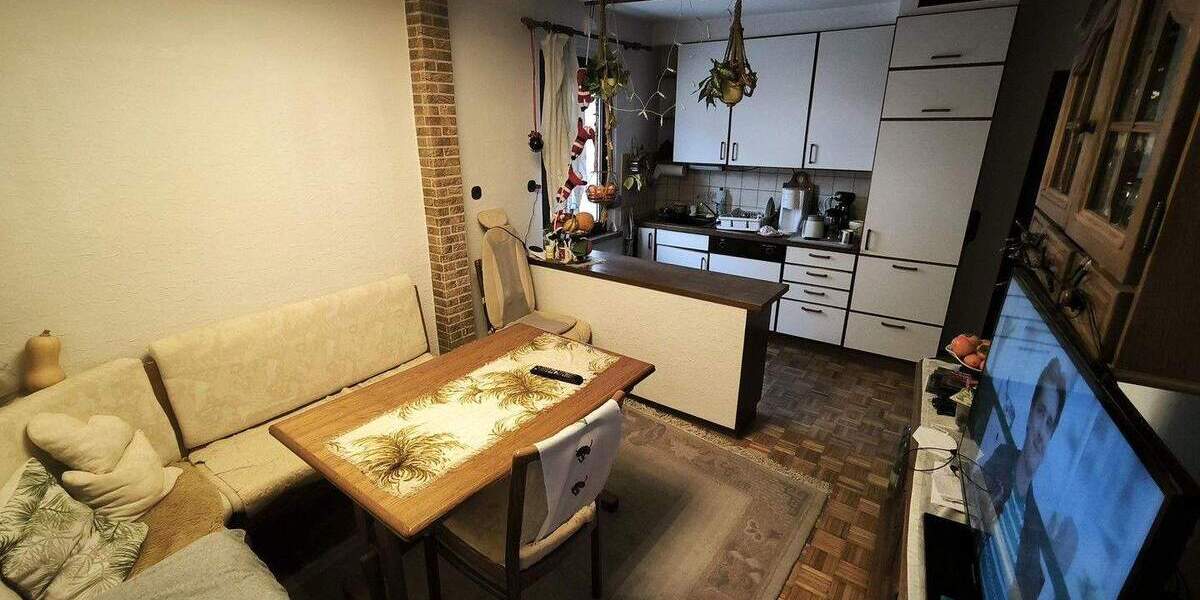 Doppelhaushälfte Remshalden Geradstetten - 7 Zimmer, 141 m&sup2;, 450.000&euro; | Angebot:24323769