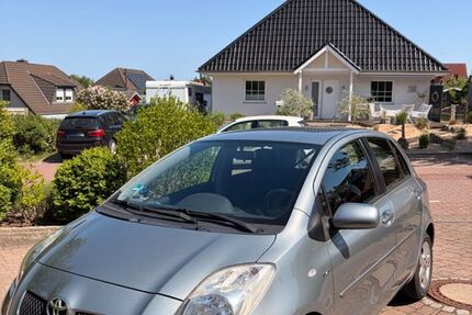 Toyota Yaris 157.000 km 2.800 &euro; Lübeck 23554