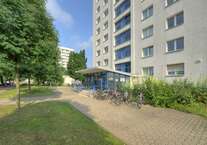 Wohnung zum Mieten in Halle 220 € 26.3 m²