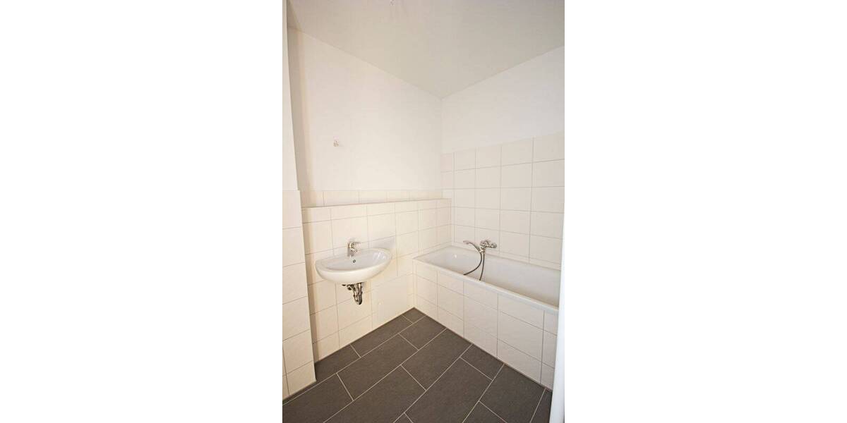 Etagenwohnung Halle (Saale) Innenstadt - 4 Zimmer, 115 m&sup2;, 1.154&euro; | Angebot:26904217