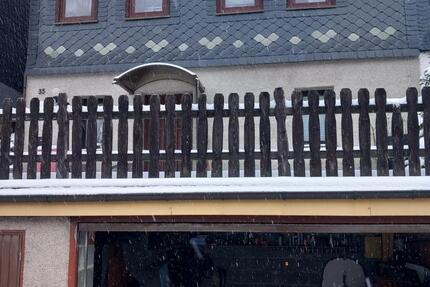 Haus Neuhaus am Rennweg - 4 Zimmer, 90 m&sup2;, 900&euro; | Angebot:24865025