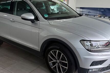 VW Tiguan 125.000 km 17.790 &euro; Braunschweig 38116