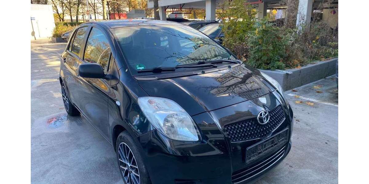 Toyota Yaris 255.000 km 2.200 € München 80809