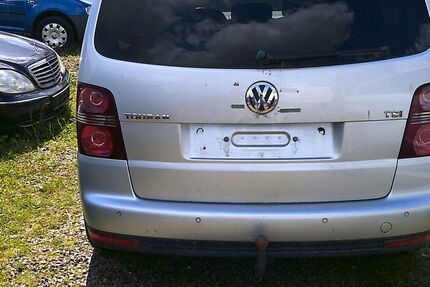 VW Touran 208.900 km 3.700 &euro; Grevenbroich 41516