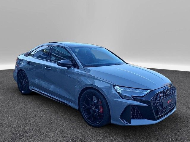Audi RS3 3.000 km 76.875 &euro; Schwäbisch Gmünd 73527