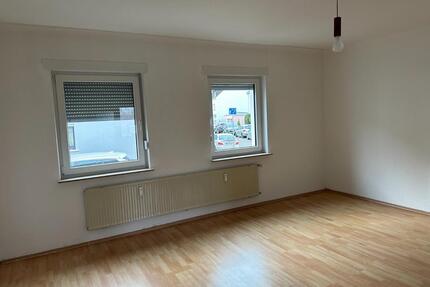 Für älteres Ehepaar oder Single 2 Zimmer Küche Bad