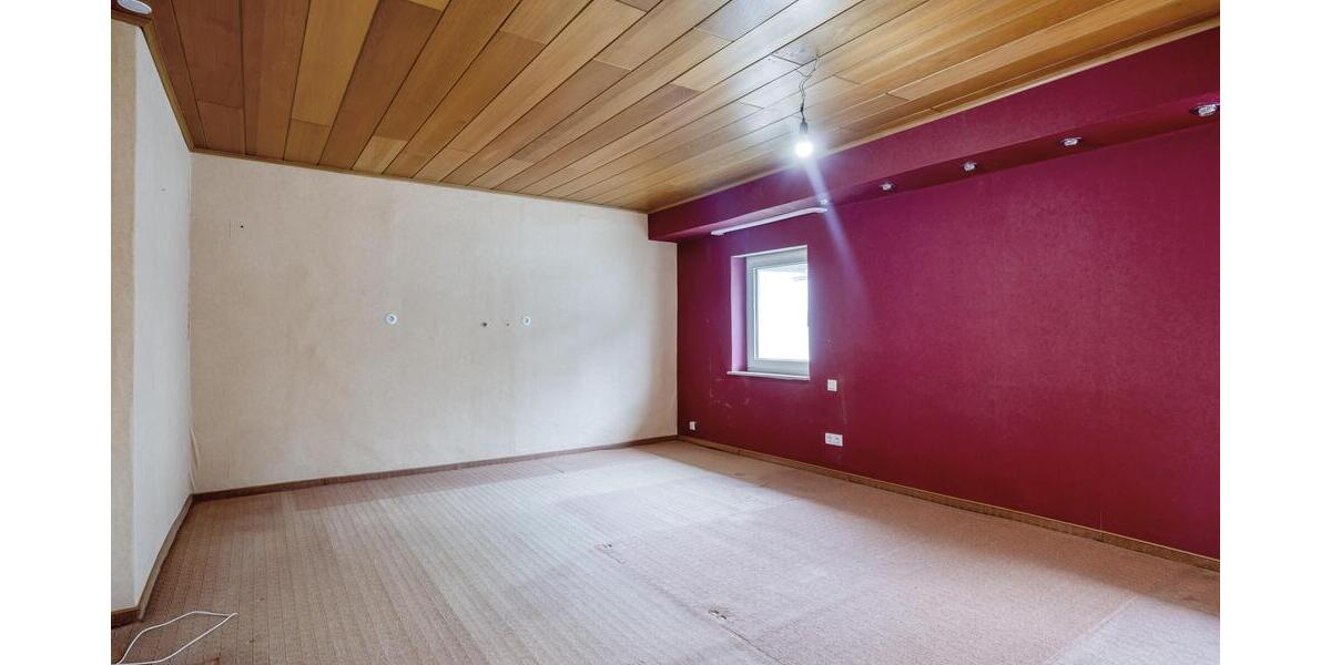Großes Wohnhaus mit vielfältigem Nutzungspotential - Einfamilienhaus Moschheim | Angebot:26932451