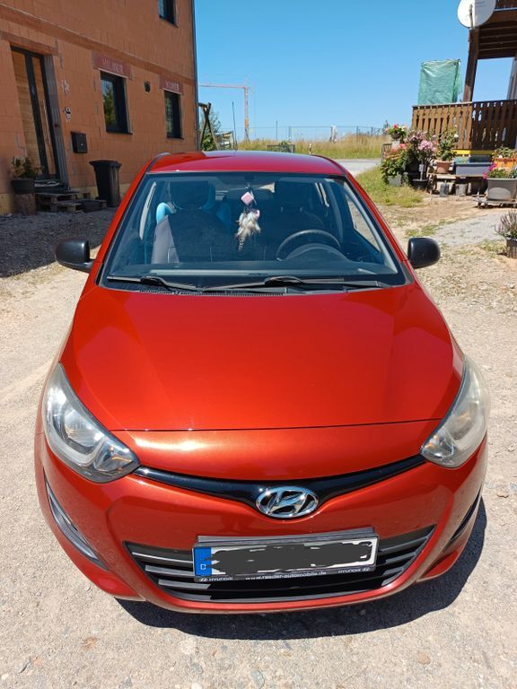 i20