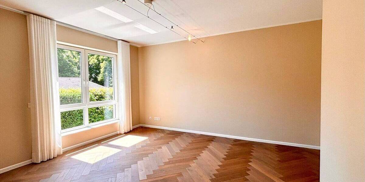 Etagenwohnung Düsseldorf Urdenbach - 4 Zimmer, 138 m&sup2;, 2.350&euro; | Angebot:26797596