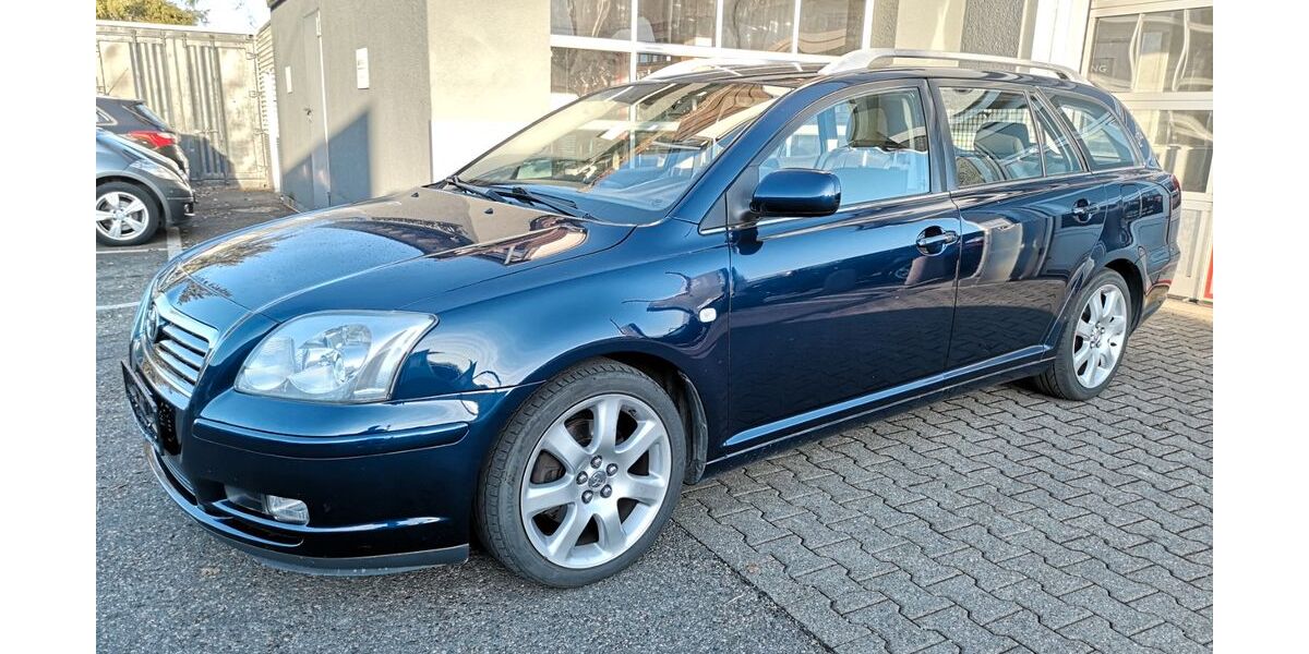 Toyota Avensis 337.000 km 2.199 € Ofterdingen 72131