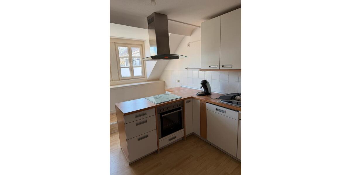 Dachgeschoßwohnung Villingen-Schwenningen Schwenningen - 3 Zimmer, 105 m&sup2;, 990&euro; | Angebot:26272312