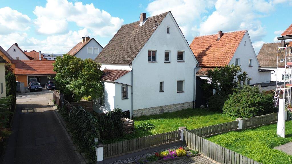 Einfamilienhaus Neumarkt Altenhof - 4 Zimmer, 90 m&sup2;, 200.000&euro; | Angebot:26450980