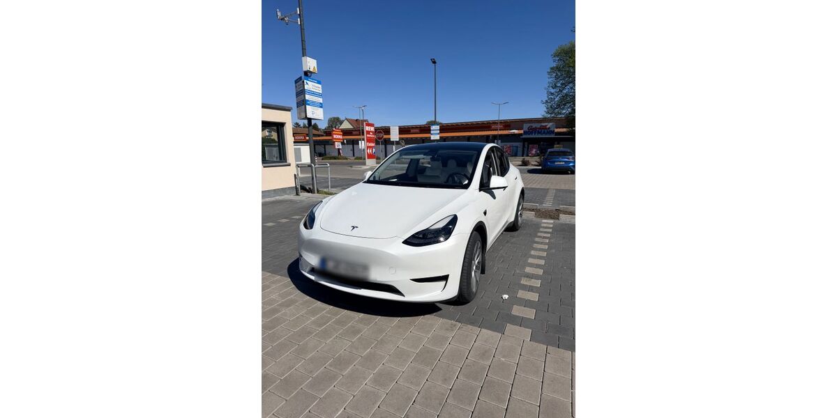 Tesla Model Y 54.000 km 32.900 &euro; Hohen Neuendorf 16562