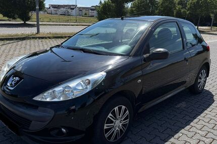 Peugeot 206 150.000 km 2.100 &euro; Limburg 65549