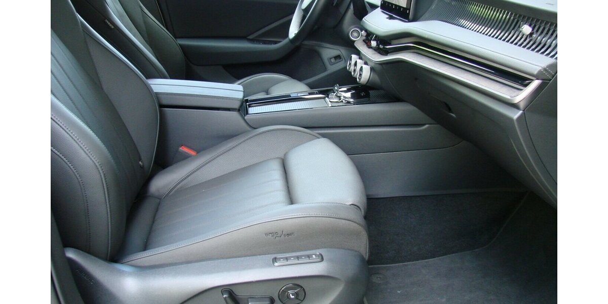 Skoda Superb 2.0TDi 4x4 L&K ACC SHZ LED AHK 360º HUD Can 25.989 km 41.980 &euro; Falkensee 14612