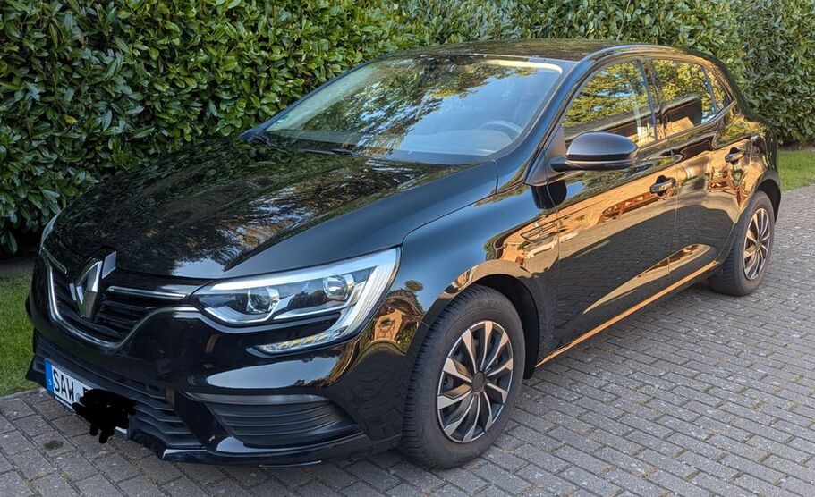 Renault Megane 123.338 km 5.950 € Arendsee 39619