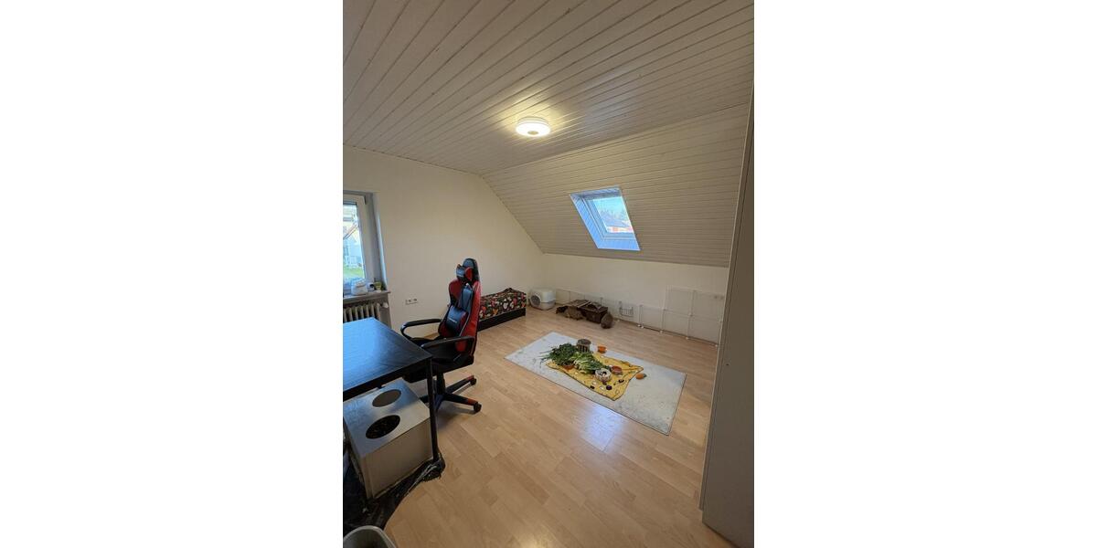 Dachgeschoßwohnung Ubstadt-Weiher Weiher - 3 Zimmer, 84 m&sup2;, 770&euro; | Angebot:24840645