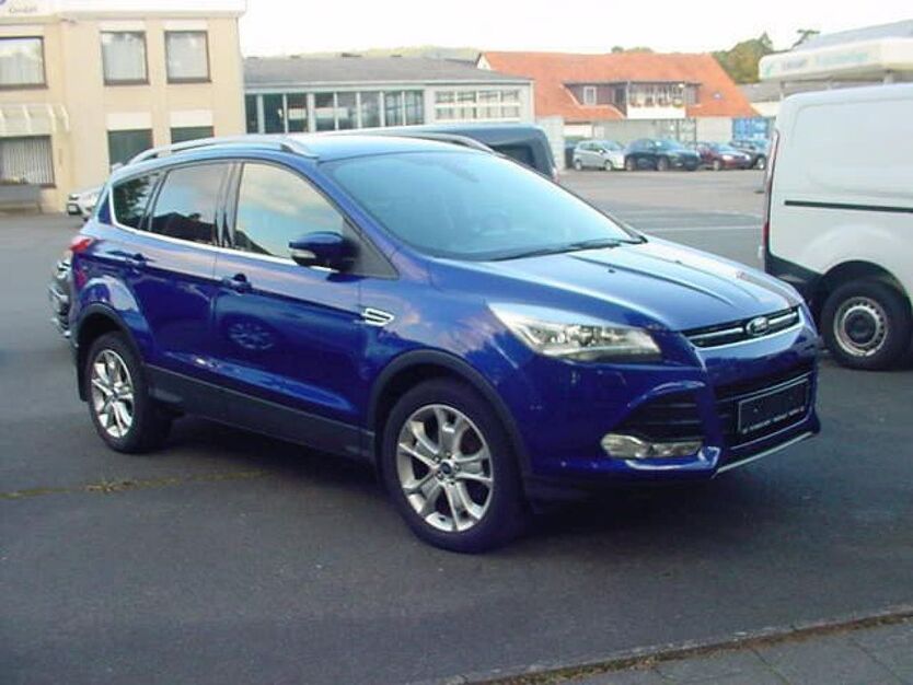 Ford Kuga 107.000 km 11.900 € Bad Pyrmont 31812