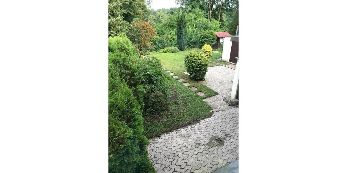 Doppelhaushälfte Saarbrücken Bischmisheim - 8 Zimmer, 220 m&sup2;, 360.000&euro; | Angebot:27023553
