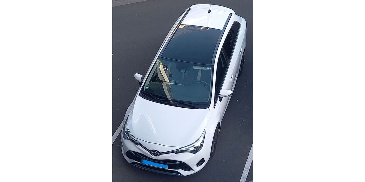 Toyota Avensis 126.000 km 15.950 &euro; Bad Oeynhausen 32547