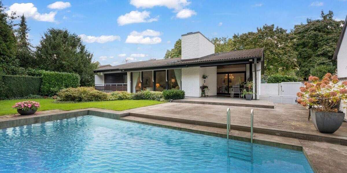 Neu-Isenburg Zeppelinheim: Freistehender Bungalow mit Pool und Einliegerwohnung 7 zimmer