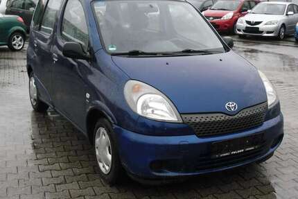 Toyota Yaris 144.500 km 3.999 &euro; Bruchsal 76646