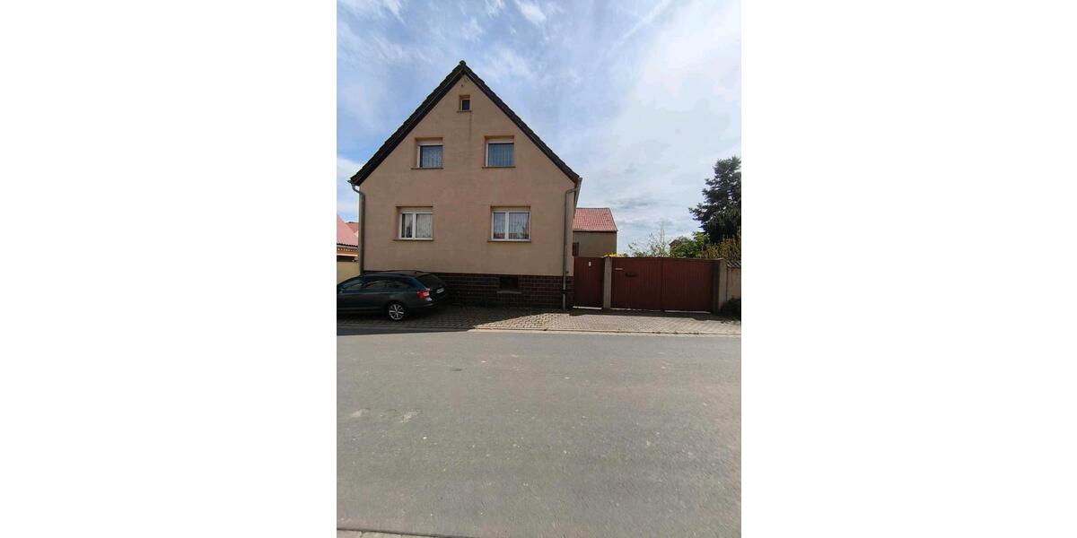 Einfamilienhaus Nebra (Unstrut) - 7 Zimmer, 145 m&sup2;, 99.500&euro; | Angebot:26418663