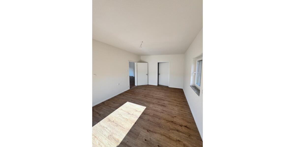 Einfamilienhaus Gummersbach - 3.5 Zimmer, 146 m&sup2;, 1.900&euro; | Angebot:25363993