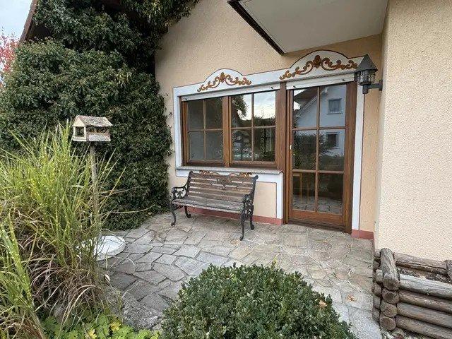 Einfamilienhaus Dettelbach - 8 Zimmer, 266 m&sup2;, 550.000&euro; | Angebot:26395311