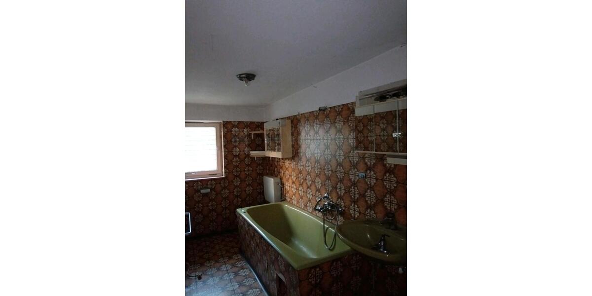 Doppelhaushälfte Hardheim - 4 Zimmer, 90 m&sup2;, 110.000&euro; | Angebot:25839631