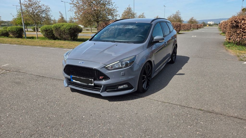 Ford Focus 155.000 km 9.900 &euro; Mainz 55127