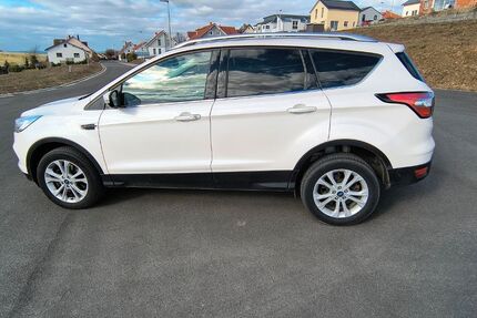Ford Kuga 97.121 km 16.750 &euro; Neubrunn 97277