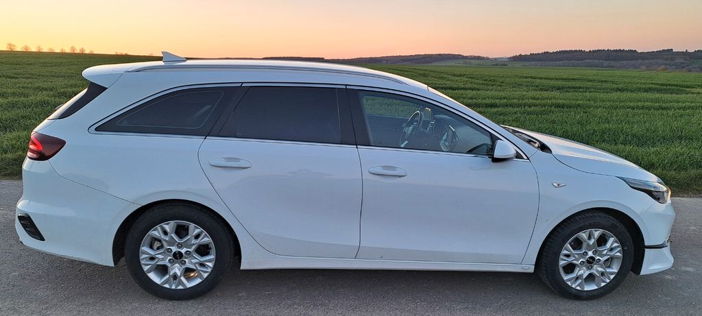 Kia ceed Sportswagon 123.000 km 15.000 &euro; Lötzbeuren 56843