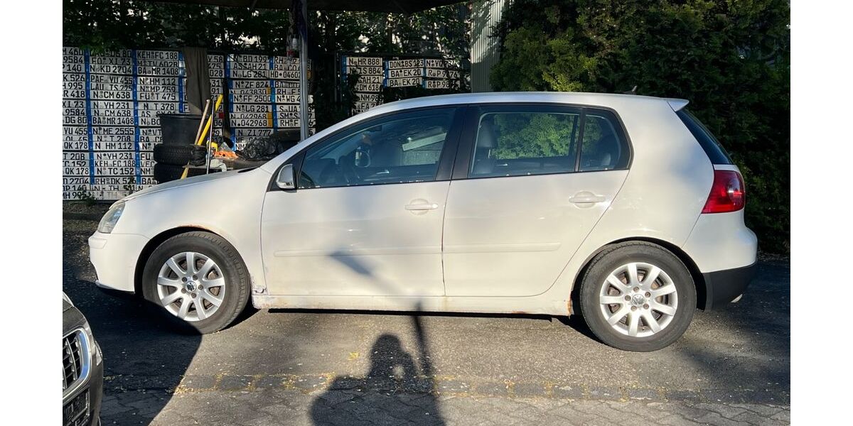 VW Golf 401.100 km 1.488 &euro; Nürnberg 90441