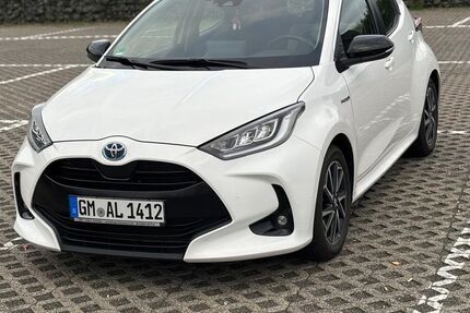 Toyota Yaris 58.100 km 17.500 € Freudenberg 57258