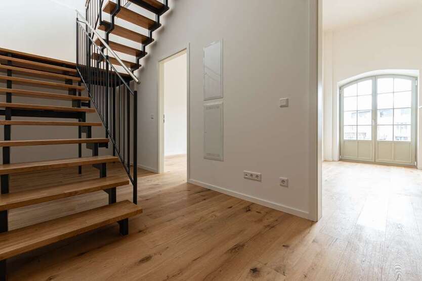 Wohnung zum Mieten in Schkeuditz 1.775,90 € 150.5 m²
