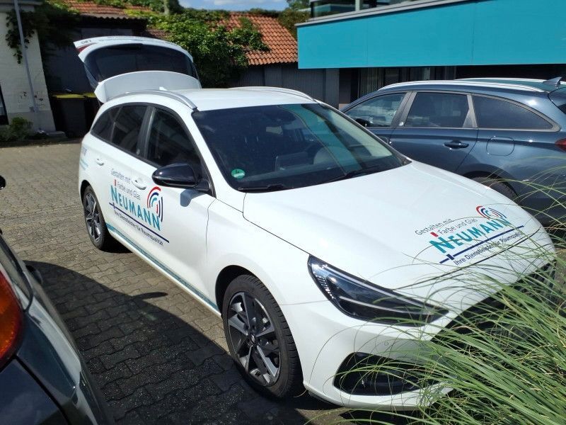 i30
