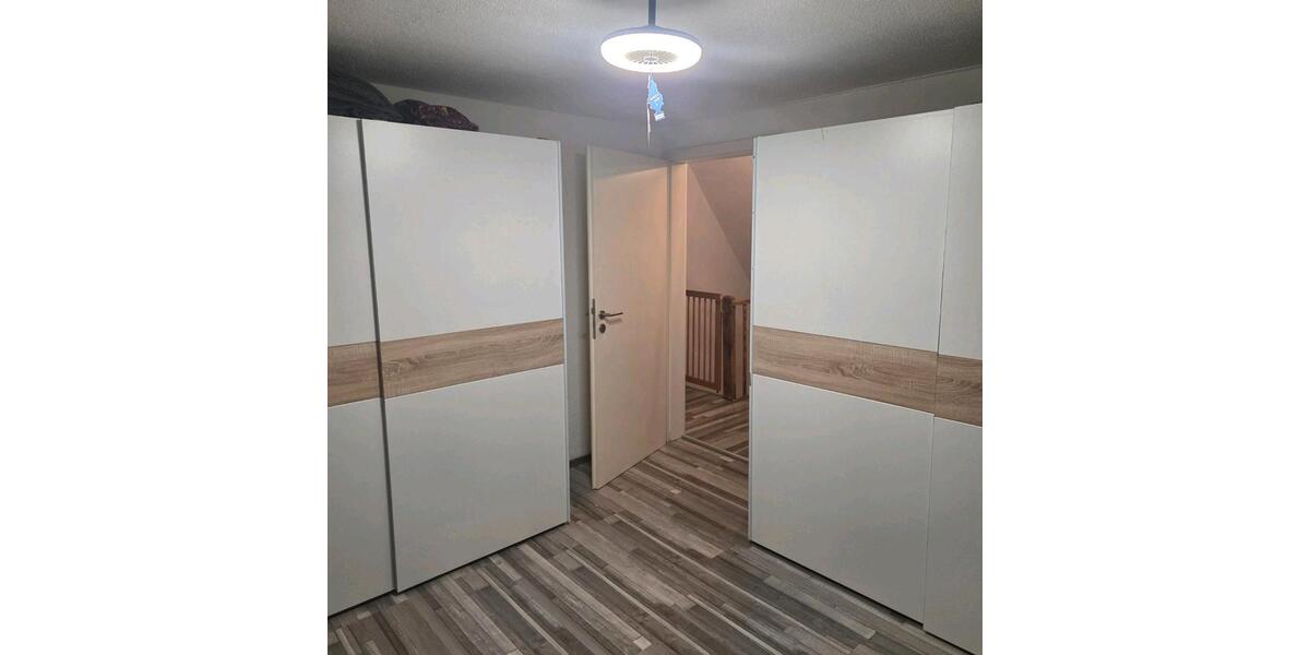 Einfamilienhaus mit Stellplatz und Garten 5 zimmer