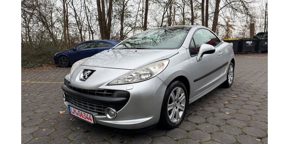 Peugeot 207 220.000 km 1.999 &euro; Selters 65618