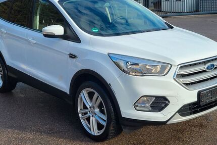 Ford Kuga 91.200 km 8.850 &euro; Postbauer-Heng 92353