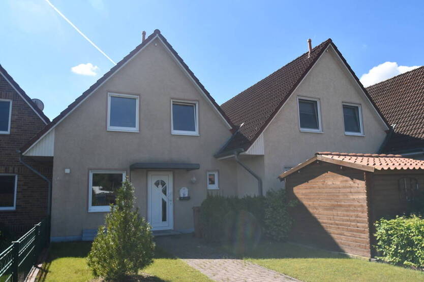 Gemütliches Reihenhaus in Varrel mit Terrasse und Keller