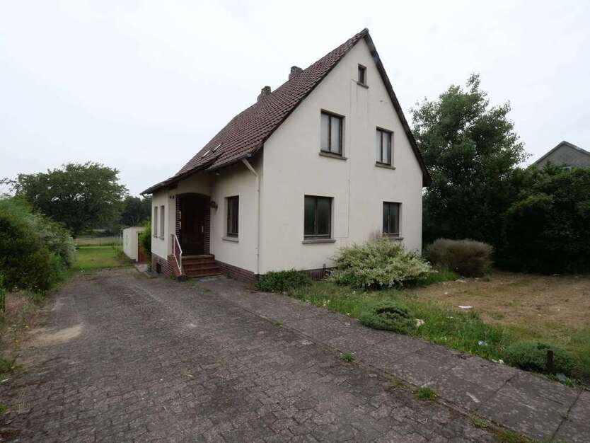 Haus zum Kaufen in Obernkirchen 79.000 € 132 m²