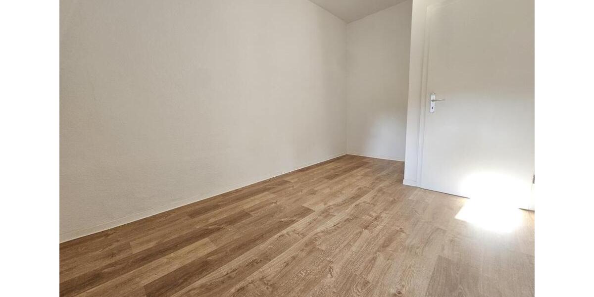 Dachgeschoßwohnung Werdau - 3 Zimmer, 56 m&sup2;, 307&euro; | Angebot:26665630